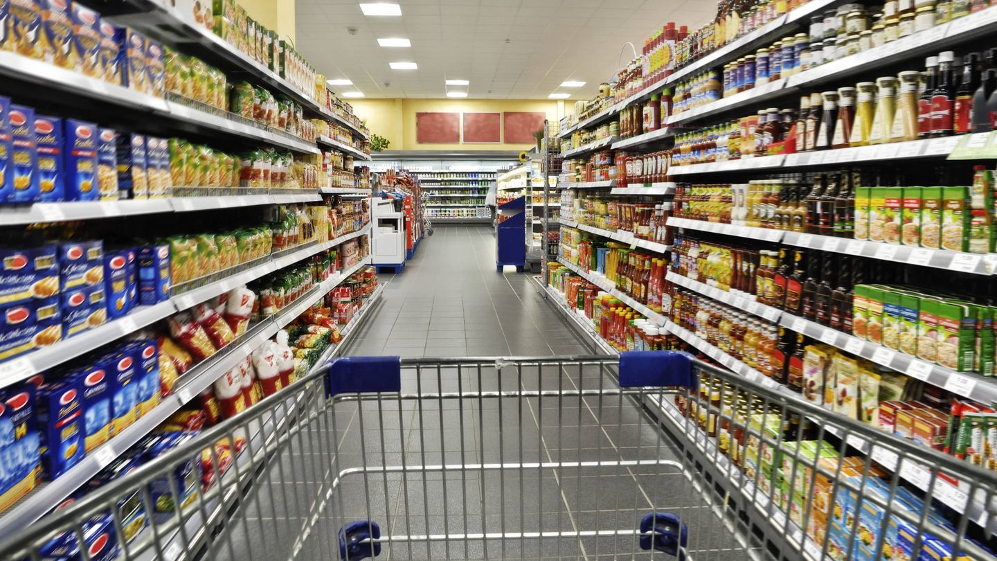 Productos comestibles en un supermercado (iStock)
