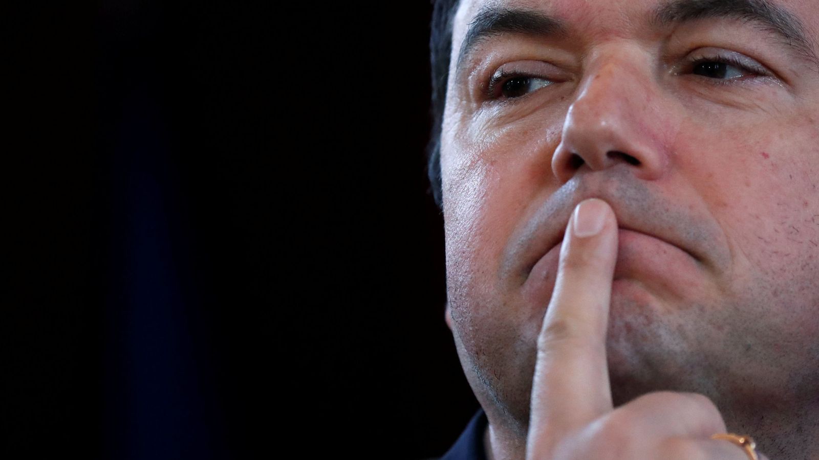 Foto: Piketty, el pasado 10 de marzo, durante una rueda de prensa de Benoit Hamon. (Reuters)