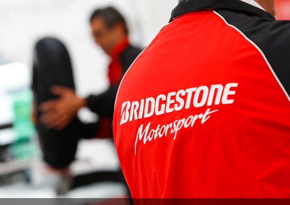 Foto: Uno de los mecánicos de Bridgestone (MotoGP.com).