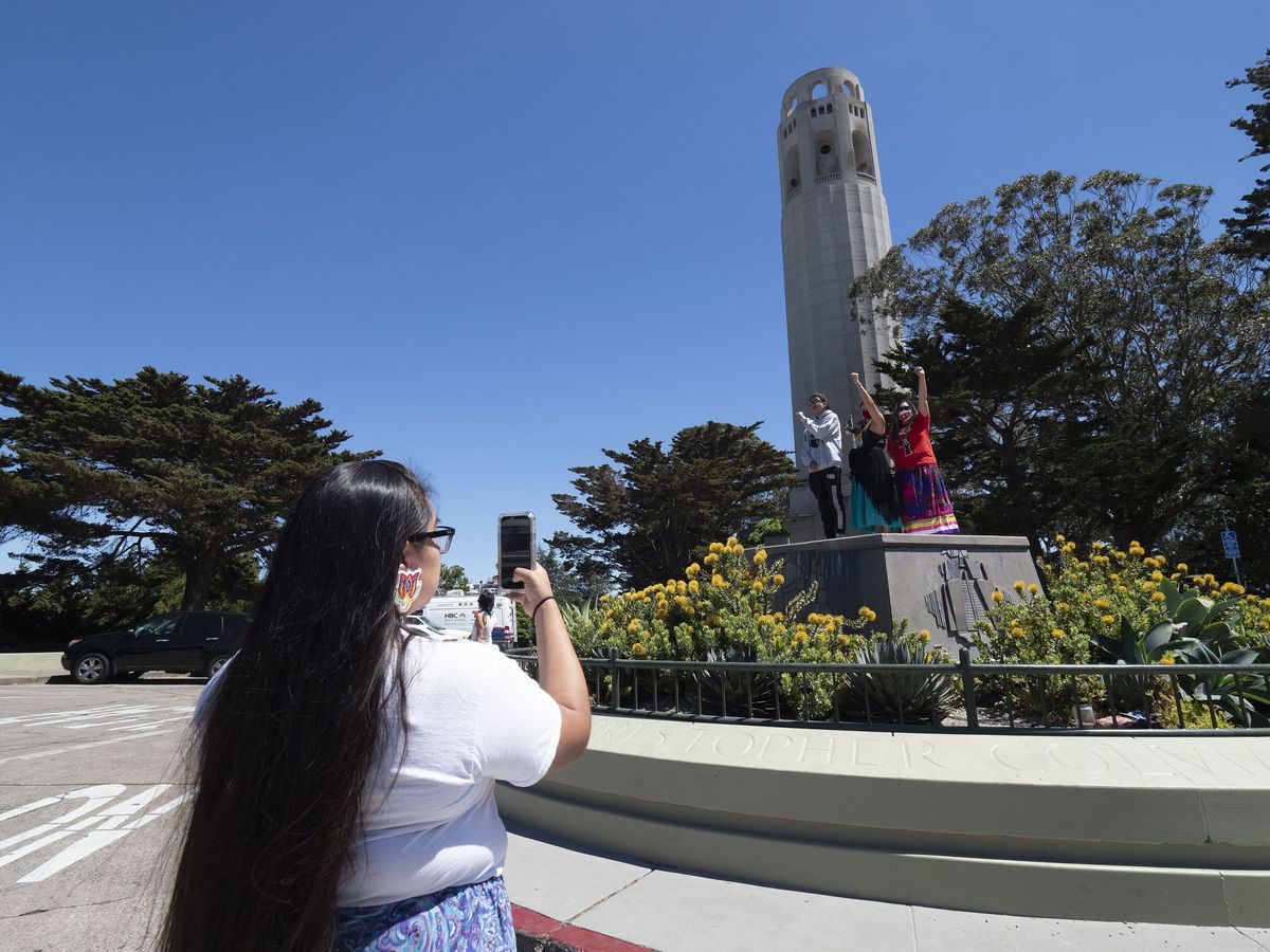 Foto: Lugar en el que estaba la estatua de Colón en San Francisco. (EFE)