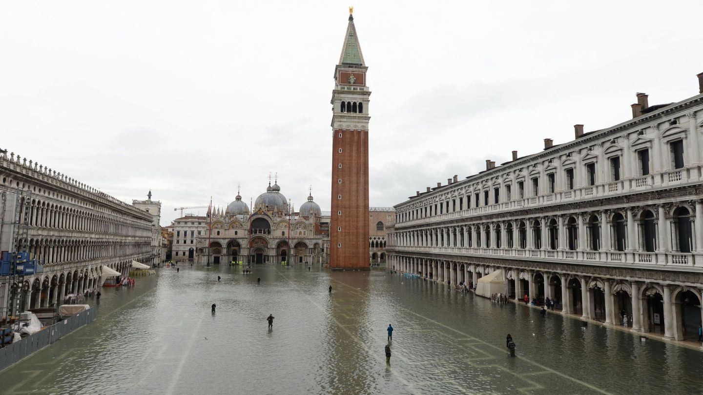 La plaza San Marco en Venecia, de nuevo inundada este domingo. (EFE)
