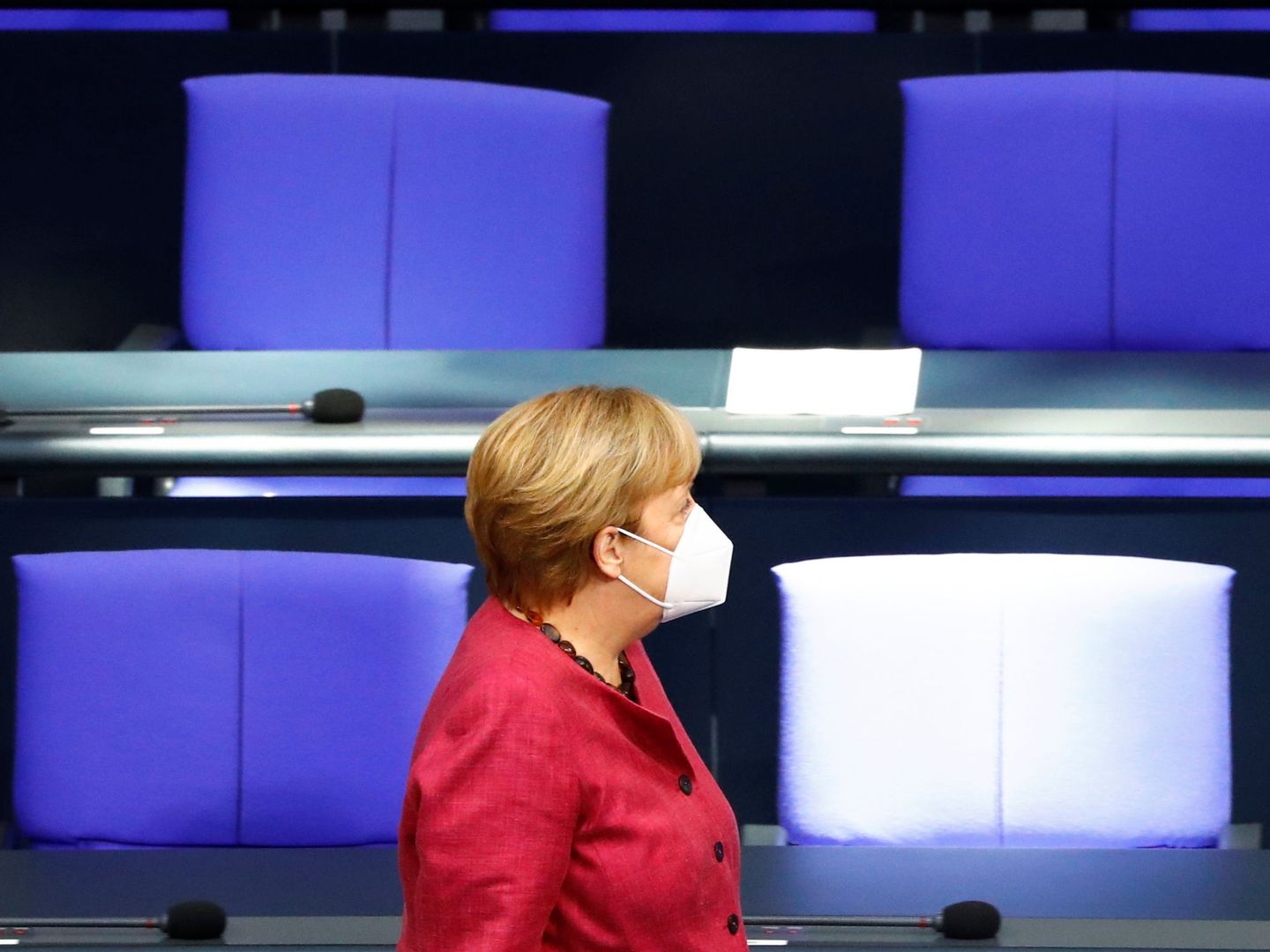 La canciller alemana, Angela Merkel, en el parlamento. (Reuters)