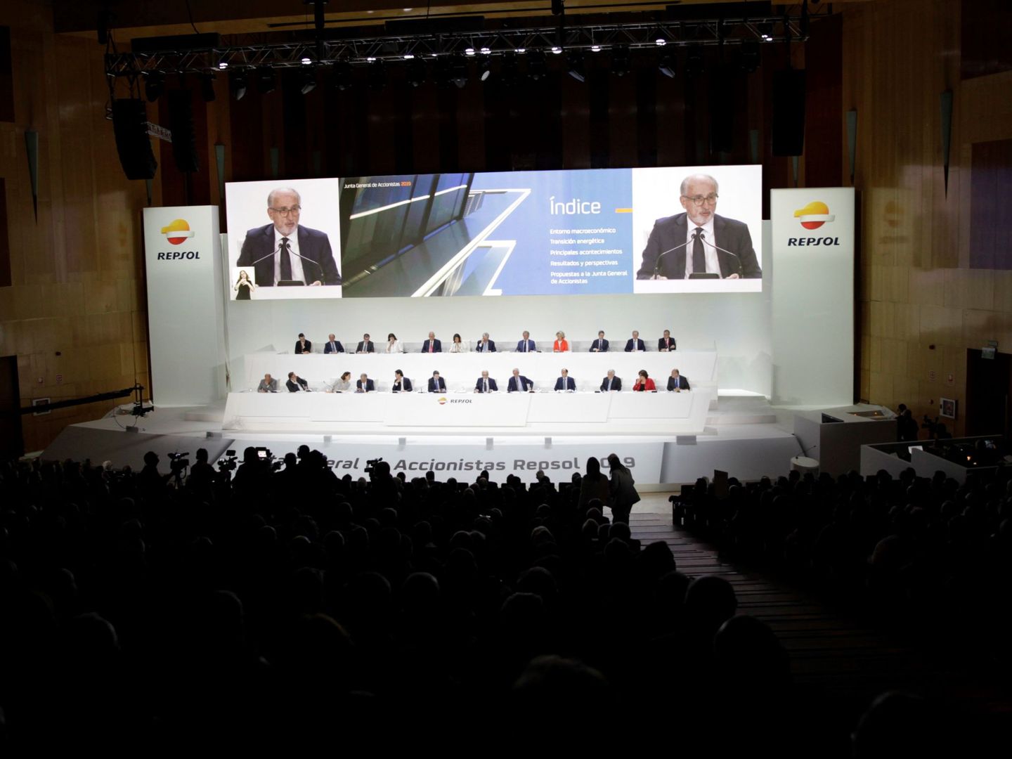 Vista de la junta de accionistas que la petrolera Repsol ha celebrado este viernes en Madrid (EFE, Carlos Pérez)