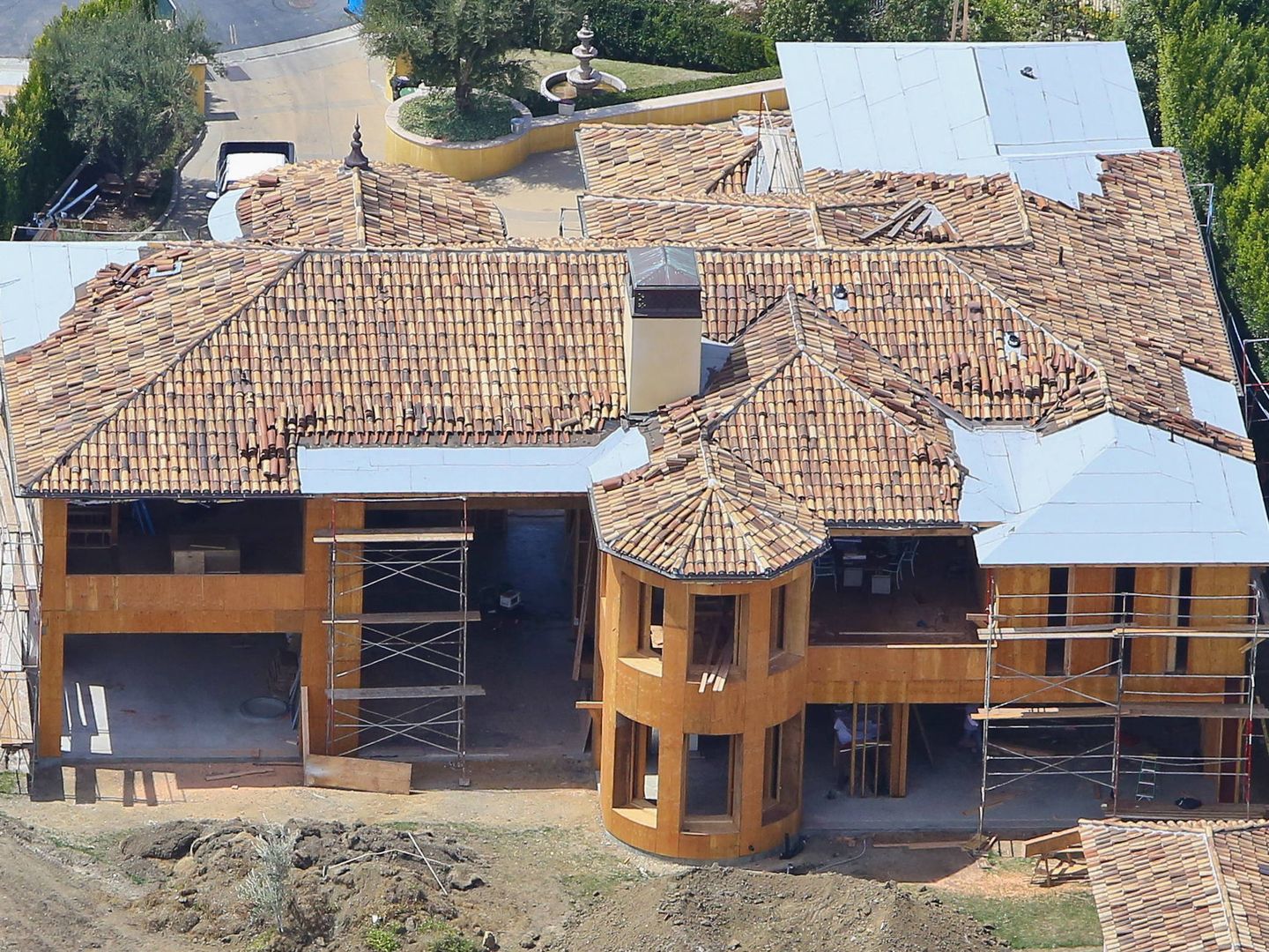 Foto de la casa de Kim Kardashian en Bel Air, aún en construcción. (Gtres)