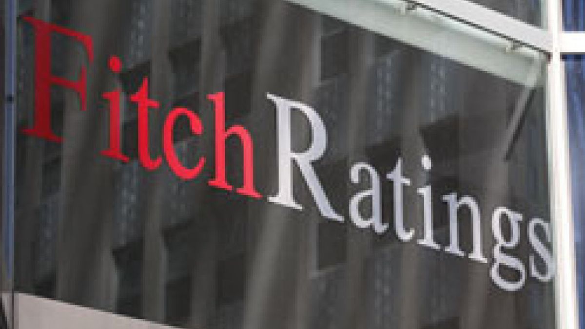 Fitch cumple su amenaza: recorta el rating a cinco CCAA