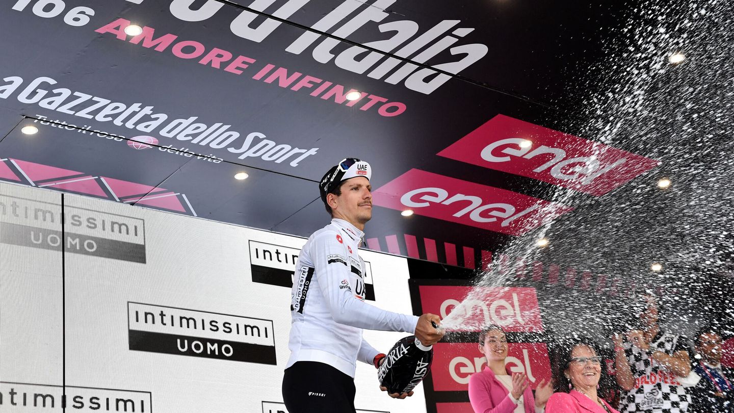 Almeida se mantiene tercero en el Giro. (EFE/Javier Lizón)