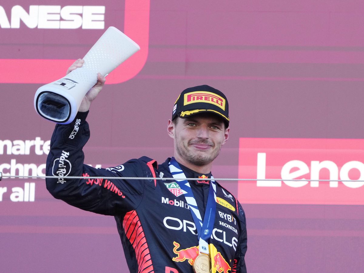 Foto: Max Verstappen celebra la victoria en el Gran Premio de Japón. (EFE/Franck Robichon).