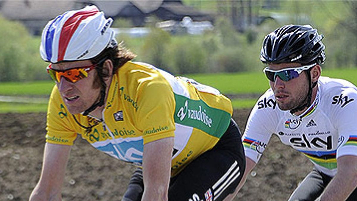Wiggins vence en la contrarreloj y continúa de líder en la Dauphiné