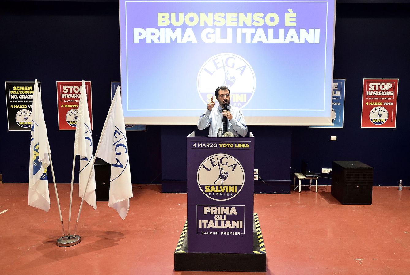 El líder de la Liga, Matteo Salvini, en el último mitin antes de los comicios, en Roma, el 2 de marzo de 2018. (Reuters) 