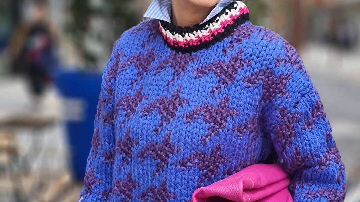 Estampado, a todo color y calentito: el jersey de Zara de las influencers maduras