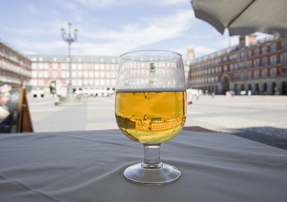 Foto: Una cerveza en la Plaza Mayor de Madrid.
