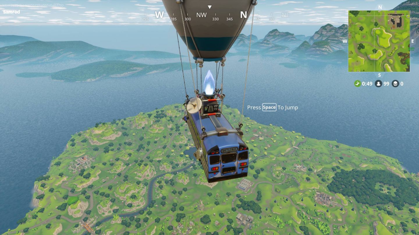 El 'autobús globo' que te lleva a la isla y desde el que saltan todos los jugadores