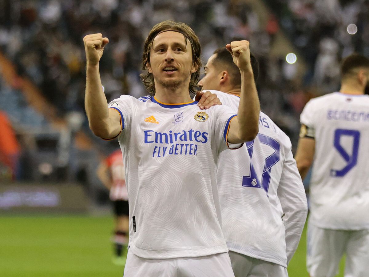 Foto: Luka Modric celebra el gol en la final de la Supercopa. (REUTERS/Ahmed Yosri)