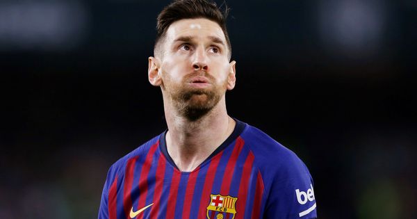Foto: Leo Messi resopla durante un partido del Barcelona. (Efe)