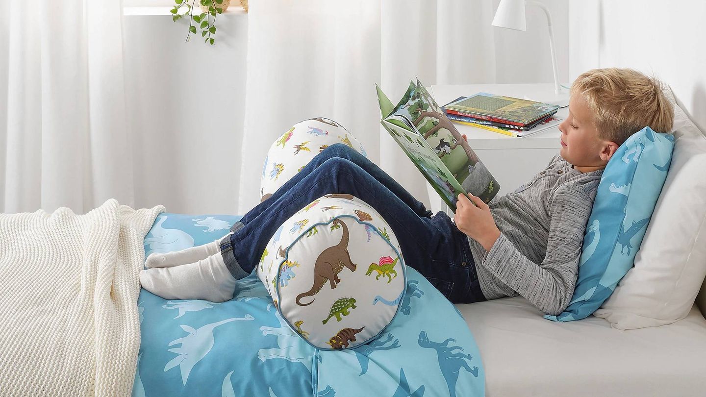 En Ikea encontrarás los cojines más divertidos para el dormitorio de tus hijos. (Cortesía)