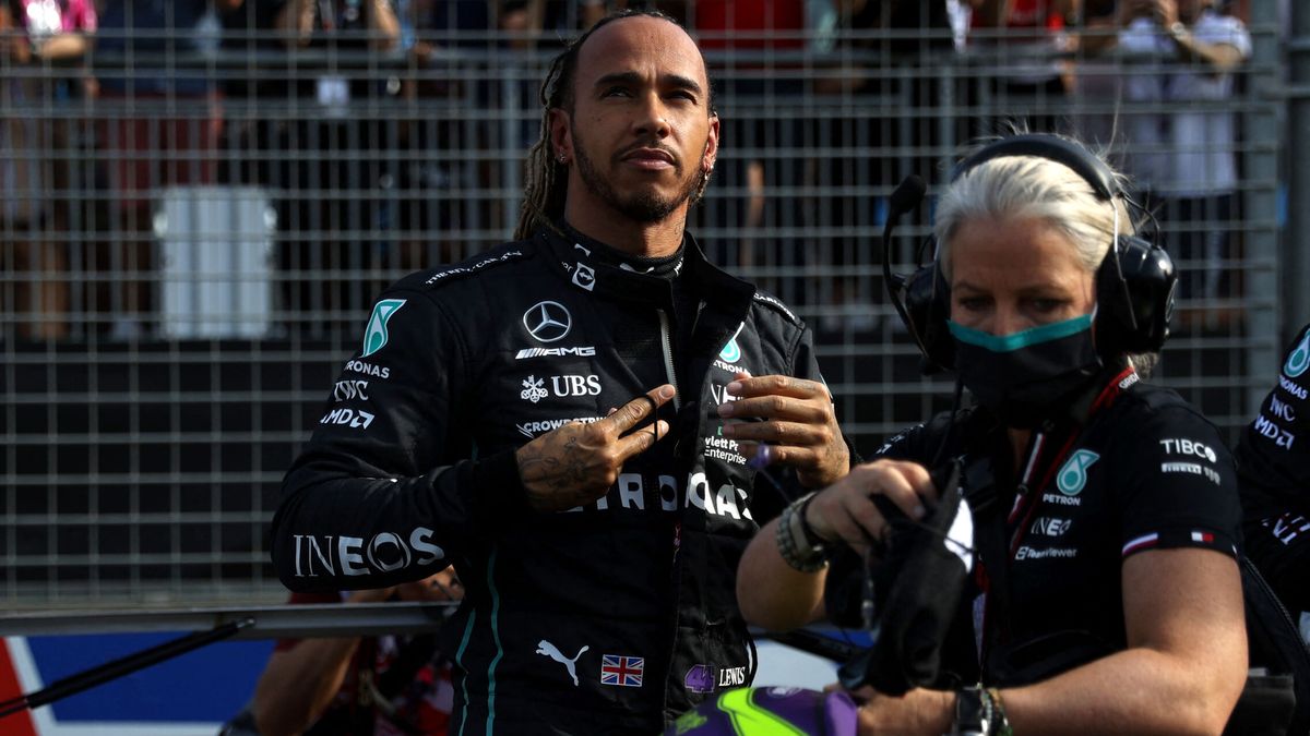 Cuando Mercedes necesita al mejor Lewis Hamilton... y con la oreja cortada si hace falta