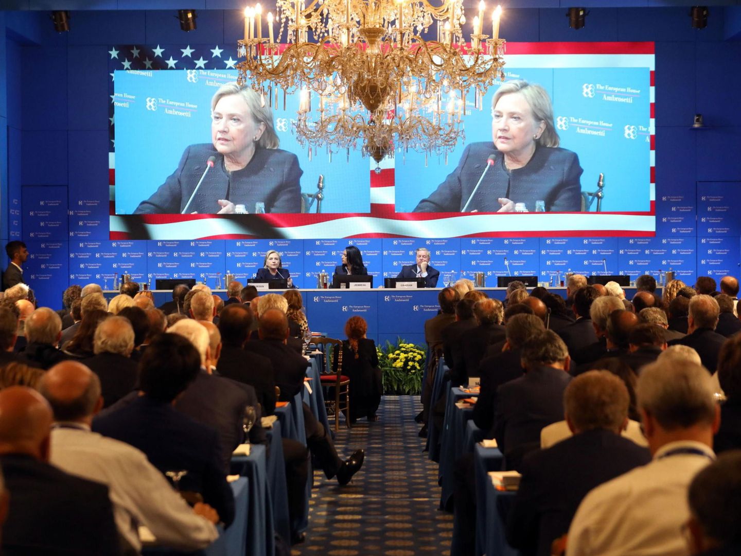 Hillary Clinton, durante una conferencia en Italia. (EFE)