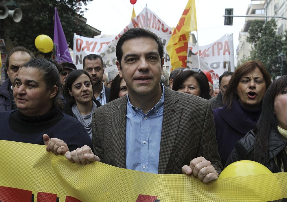 Foto: El líder del partido izquierdista griego Syriza, Alexis Tsipras, en la huelga general de 2014. (Efe)