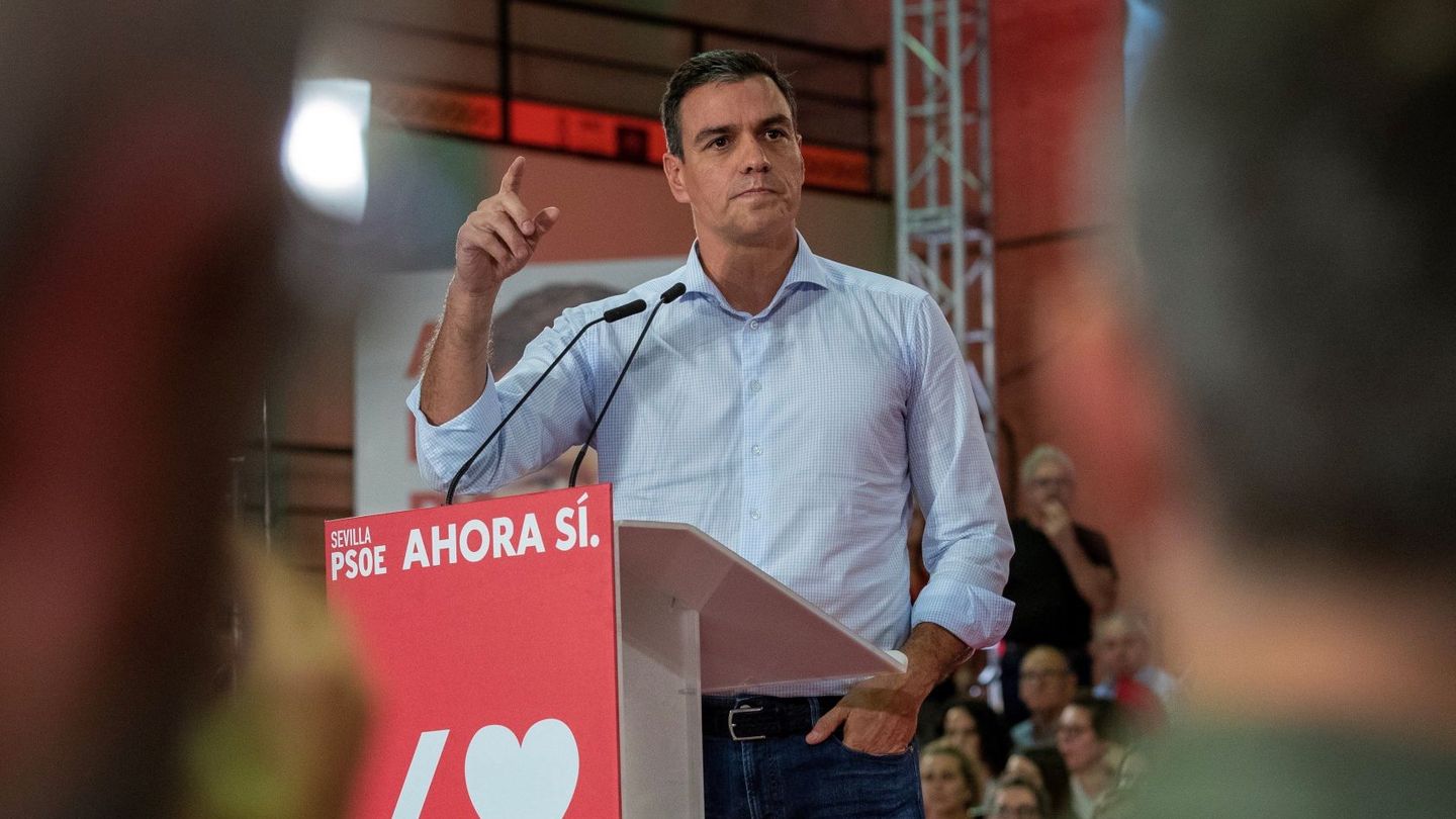 El presidente del Gobierno en funciones y secretario general del PSOE, Pedro Sánchez, durante un acto de campaña.(EFE)