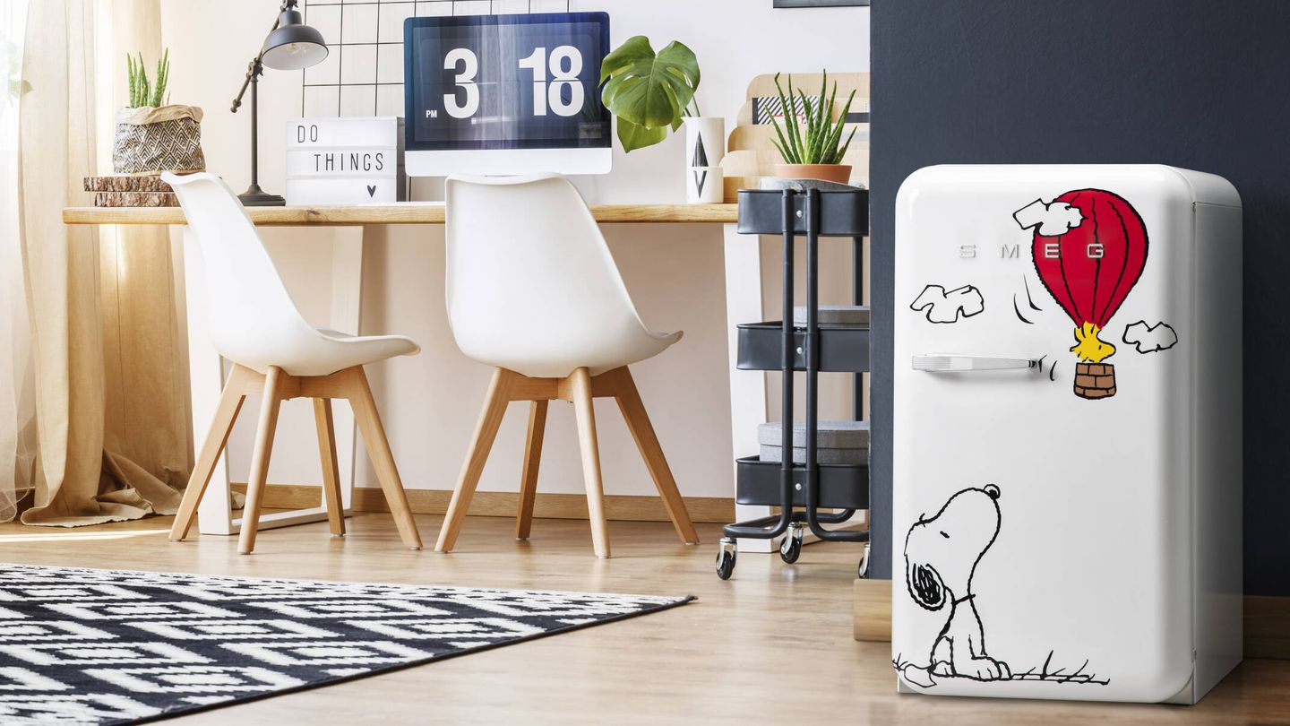 El Smeg de Snoopy es ideal para, por ejemplo, la oficina. (Cortesía)