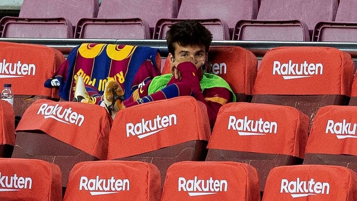 La razón por la que Koeman quería que Riqui Puig hiciera la 'mili' fuera del Barça  