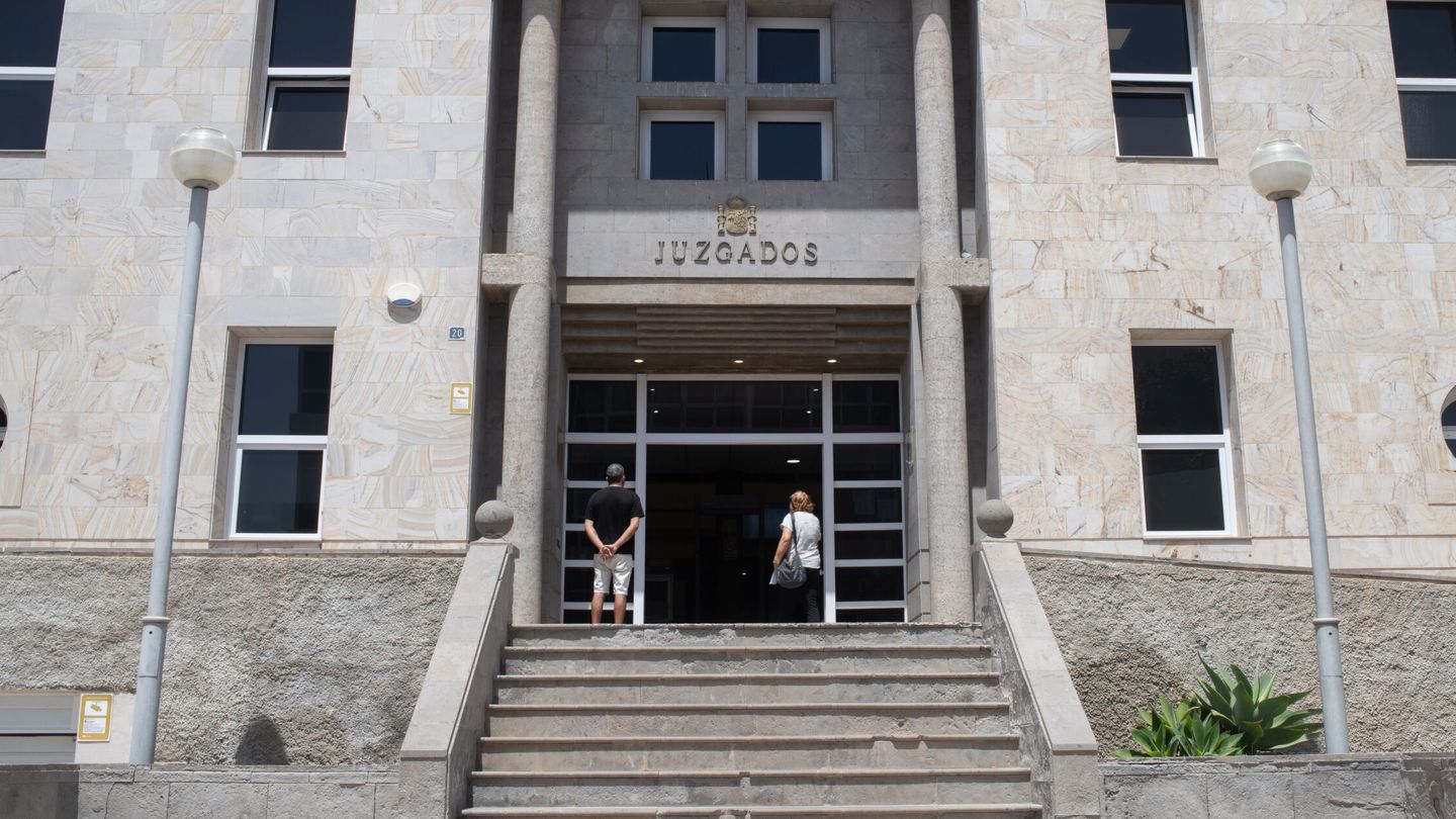La sede de los juzgados de Puerto del Rosario. (EFE/Carlos de Saá)