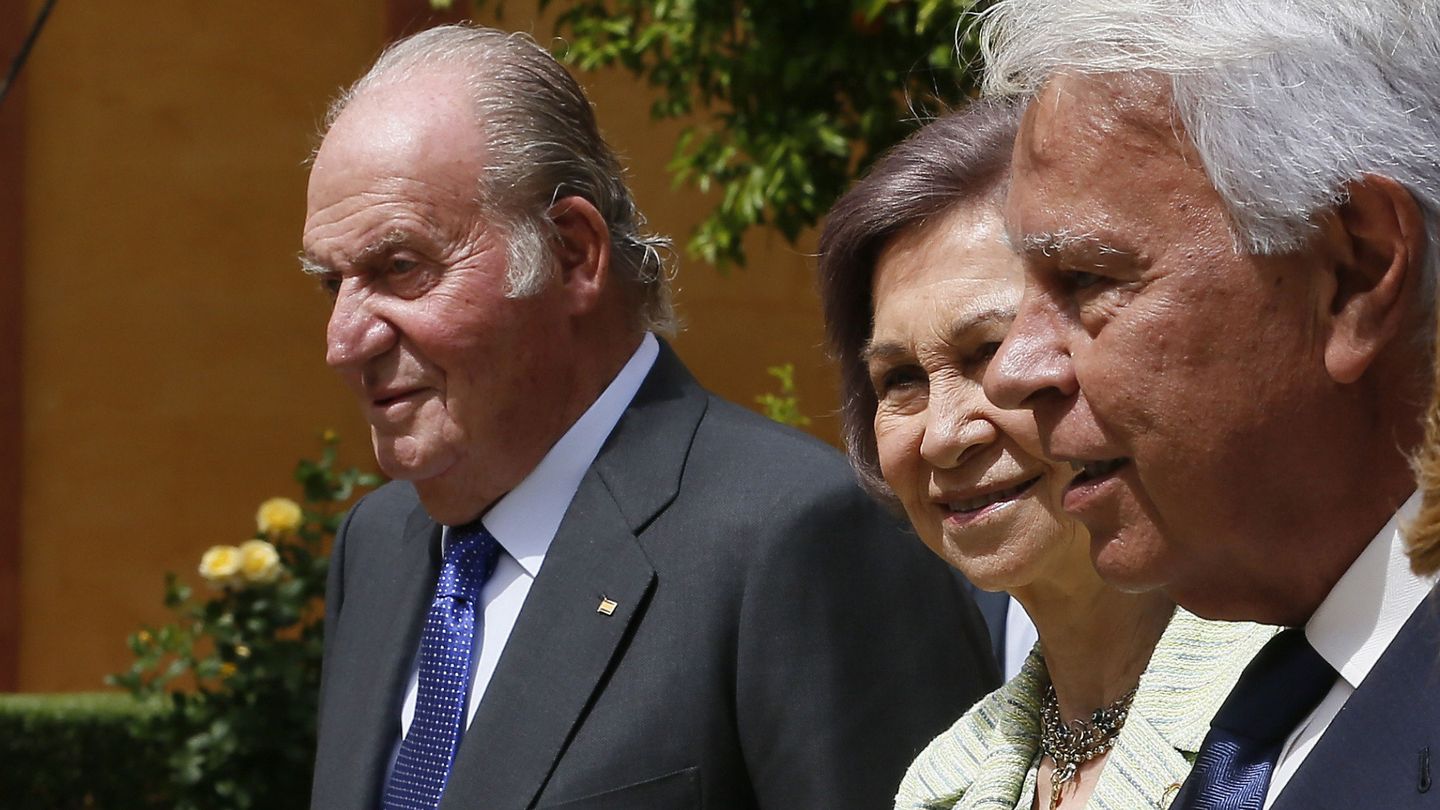 Juan Carlos, Sofía y Felipe en 2017. (EFE)  