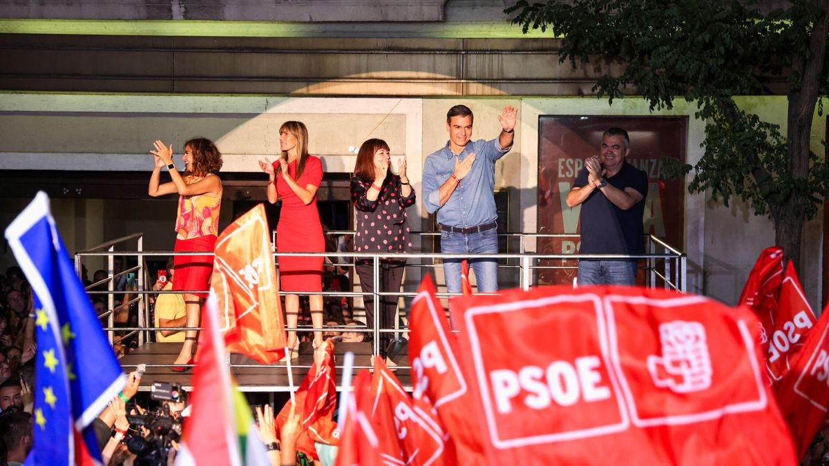 Así fue la fiesta con la que celebró el PSOE la noche electoral: de sonar 'Verano azul' a pinchar 'Perra', de Rigoberta Bandini