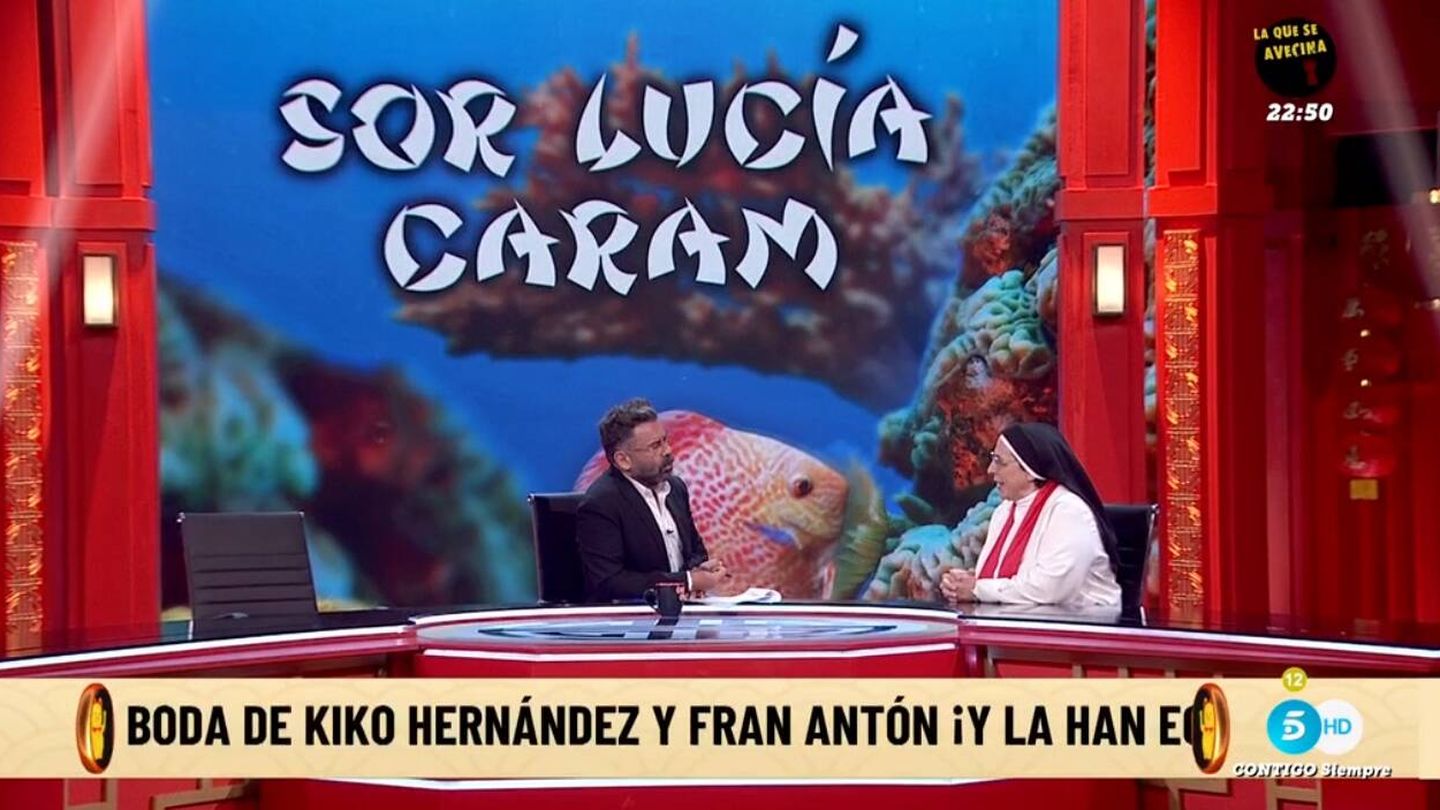 Jorge Javier Vázquez entrevistando a Sor Lucía Caram. (Mediaset)