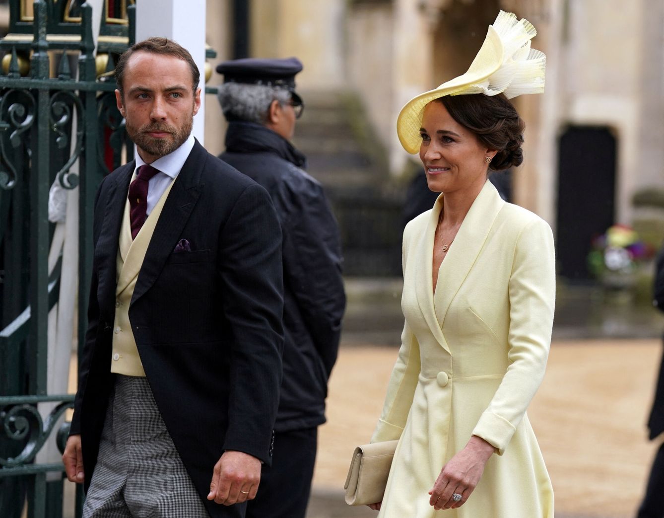 James y Pippa Middleton, entrando en Westminster. (Reuters)