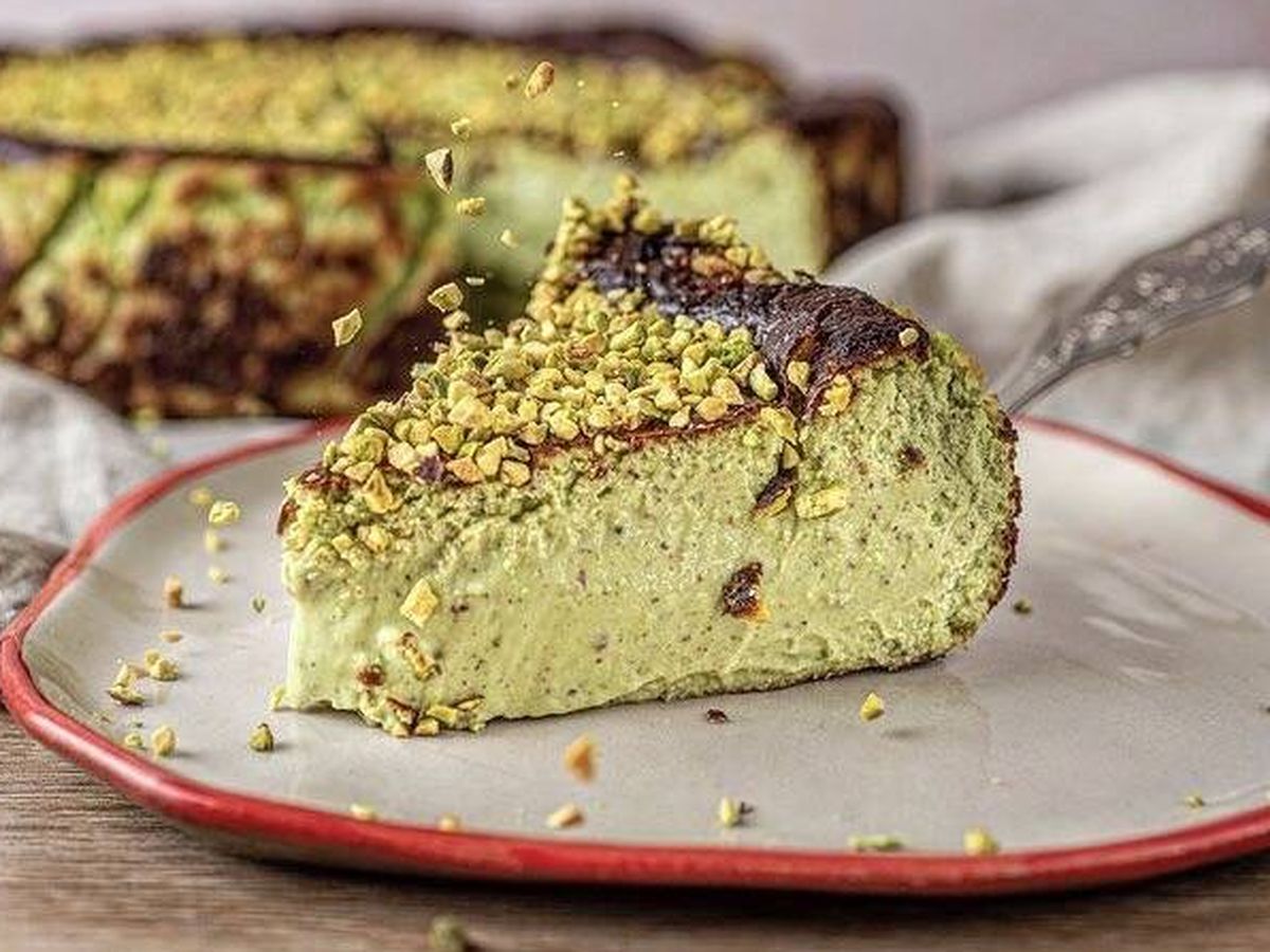Foto: La deliciosa tarta de queso con crema de pistacho de La Caracola. (Instagram/ @caracolamadrid)