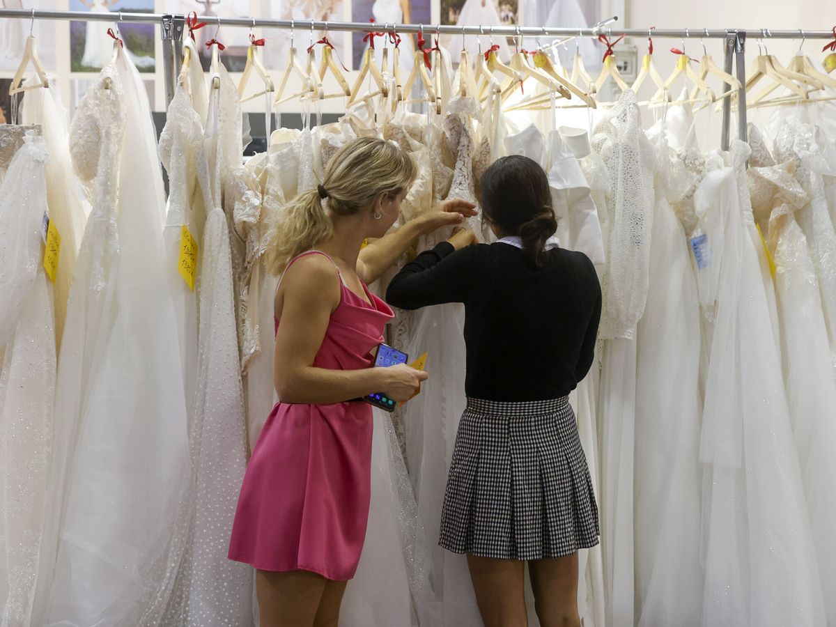 Foto: Elegir el vestido es casi lo de menos. (EFE/Kai Försterling)