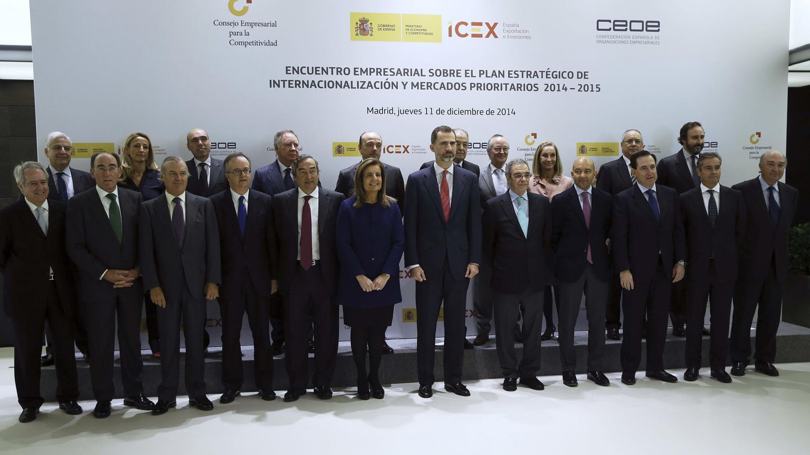 Foto: Foto de familia de Felipe VI junto a miembros del Consejo Empresarial de la Competitividad. (EFE)