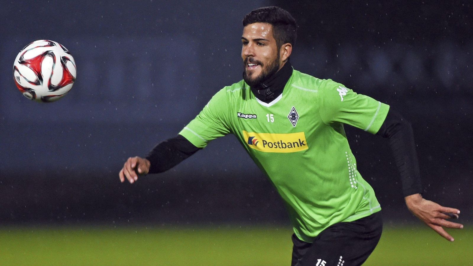 Foto: Álvaro Domínguez, durante un entrenamiento con eel Borussia Mönchengladbach (EFE)