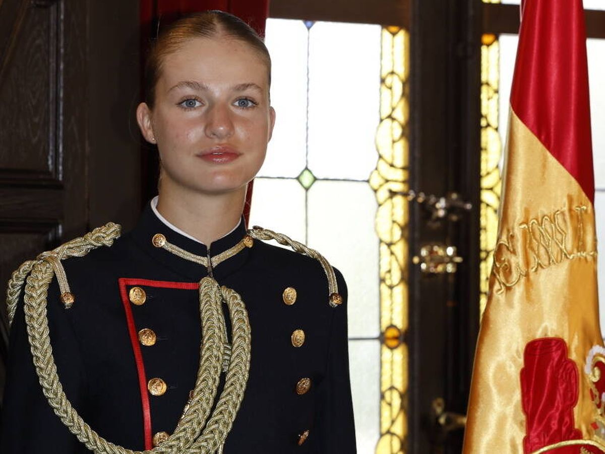 Foto: La princesa Leonor posa en el interior de la Academia Militar de Zaragoza. (Casa Real)