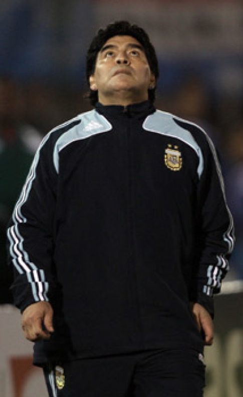 Foto: Maradona arregla los problemas de Argentina desde un balneario de lujo