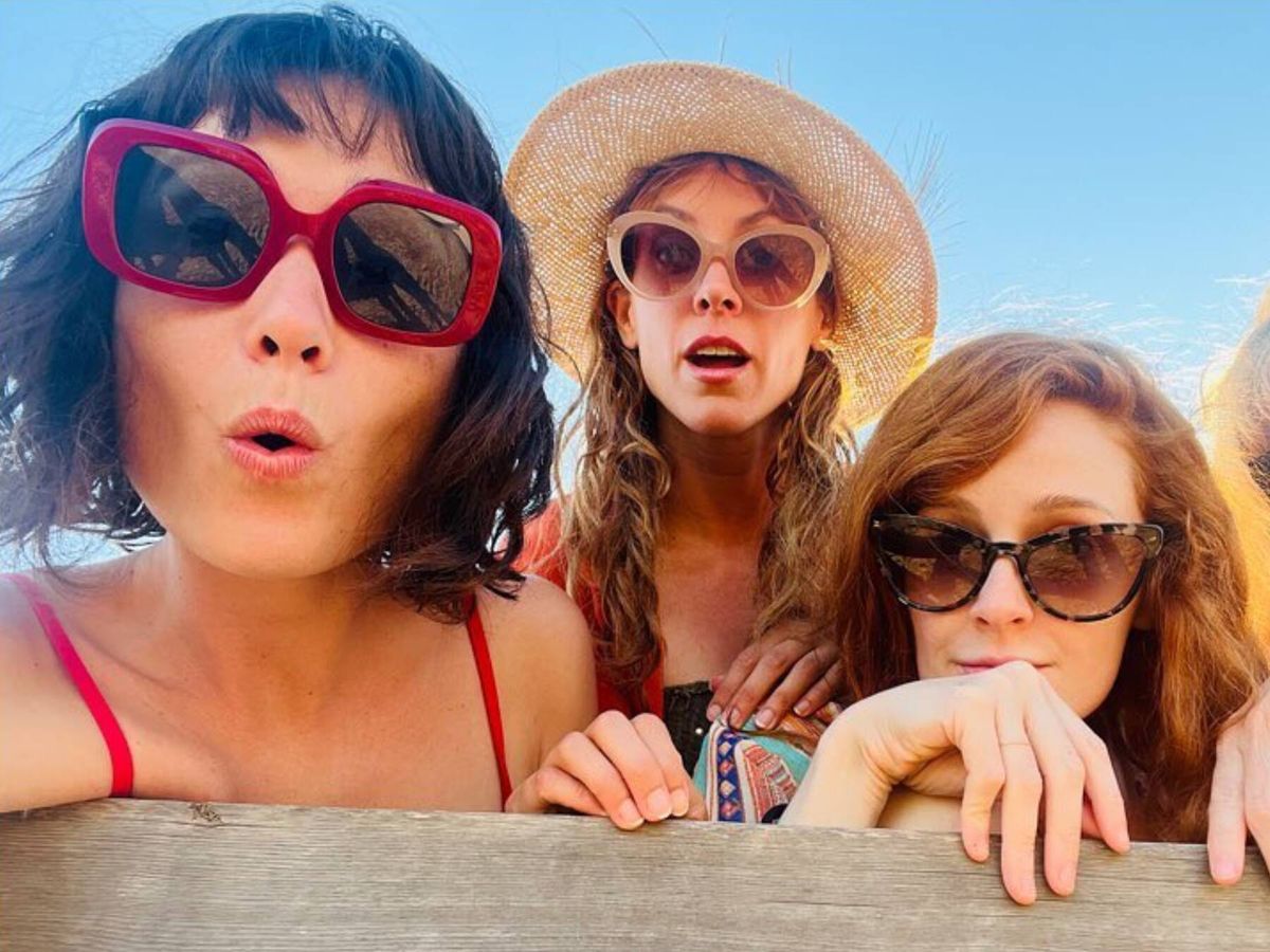 Foto: Tres de las actrices protagonistas de 'Las chicas del cable', de Netflix. (Instagram/@maggiecivantos)