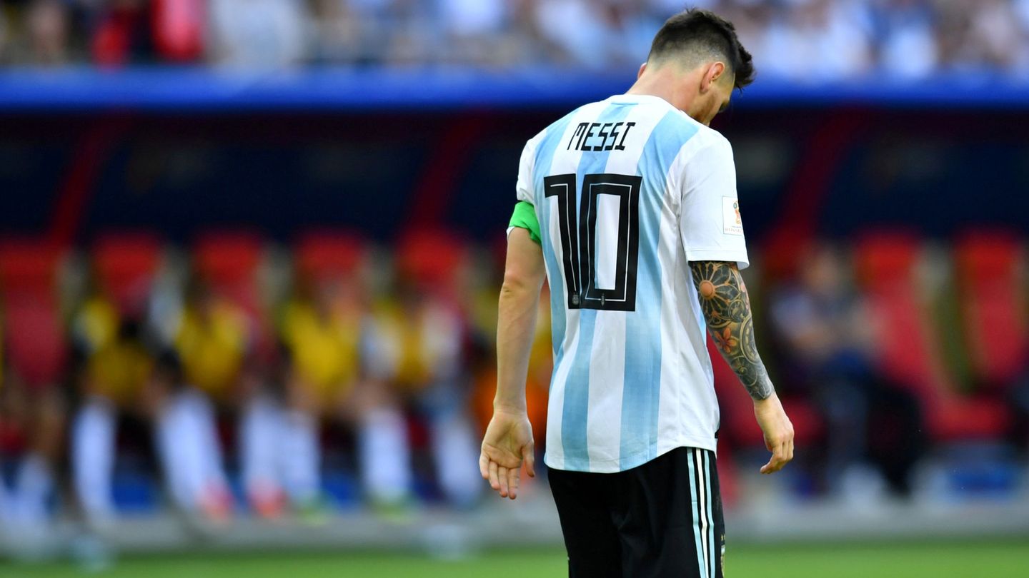 Messi se lamenta tras la eliminación de Argentina en el Mundial (Reuters)
