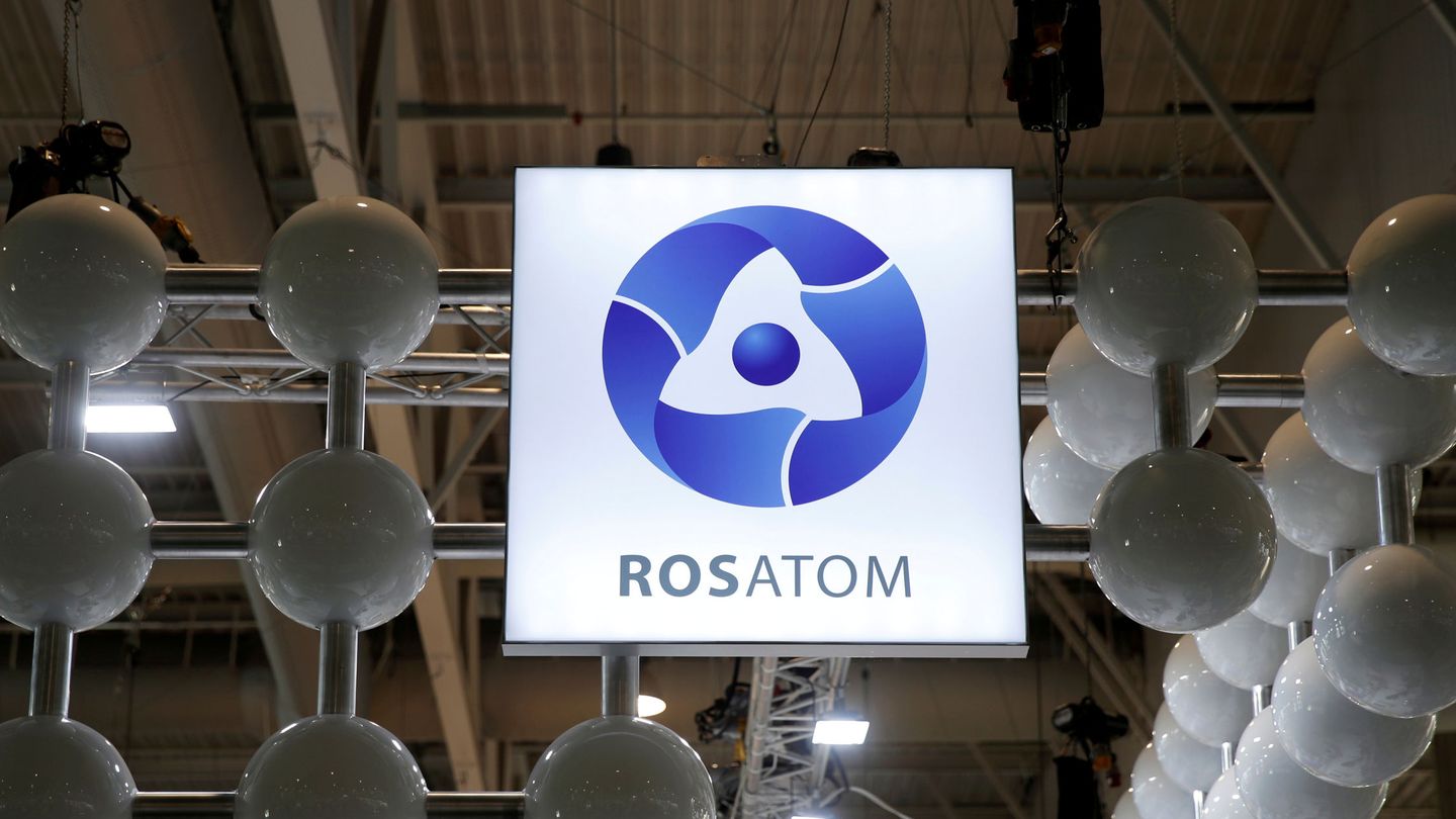 El logotipo de Rosatom, la compañía nuclear estatal rusa.