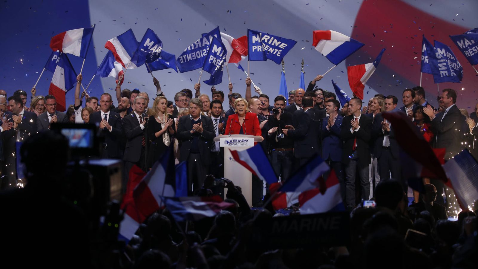 Foto: Marine Le Pen, líder del Frente Nacional, durante un mitin de campaña en París, el 17 de abril de 2017. (Reuters) 