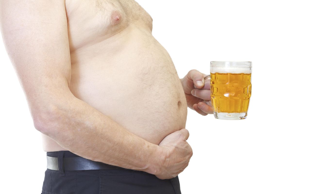La obesidad abdominal es muy peligrosa. Pero la cerveza no siempre tiene la culpa. (iStock)