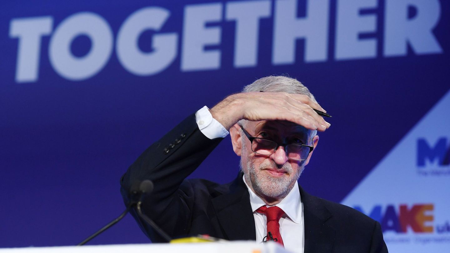 El líder del laborismo, Jeremy Corbyn, interviene durante la Conferencia de Fabricantes EEF en Londres. (EFE)