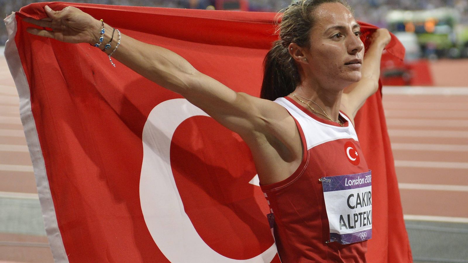 Foto: Asli Cakir Alptekin celebra su medalla de oro en los 1.500 metros de los Juegos Olímpicos de Londres 2012.