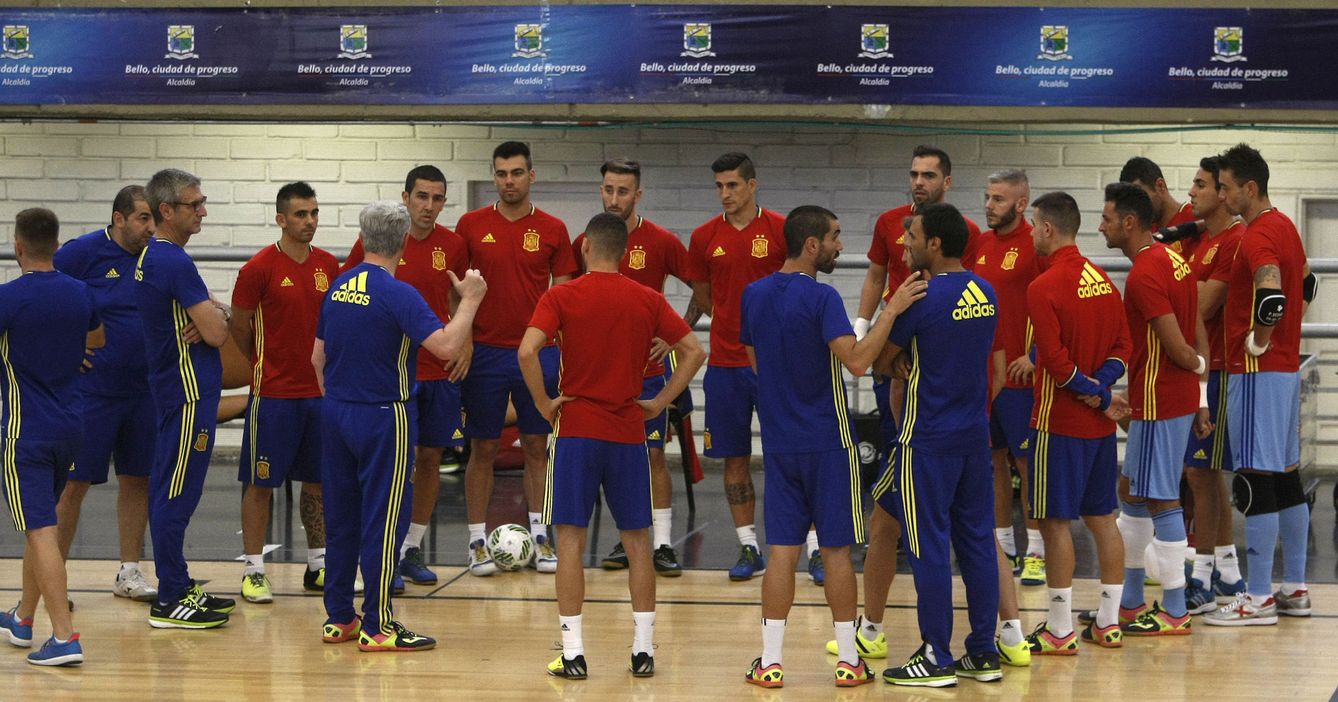 La Selección española de fútbol sala en un entrenamiento en Colombia, previo al inicio del Mundial. (EFE)