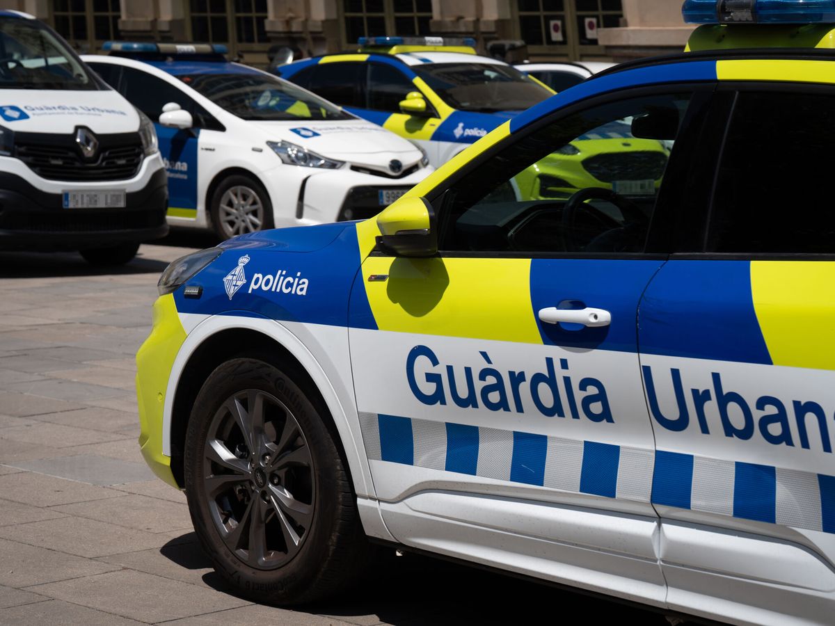 Foto: Un coche de la Guardia Urbana de Barcelona. (Europa Press/David Zorrakino)