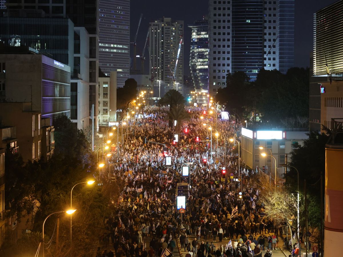 Foto: Protesta antigubernamental en Tel Aviv. ( EFE / ABIR SULTAN)