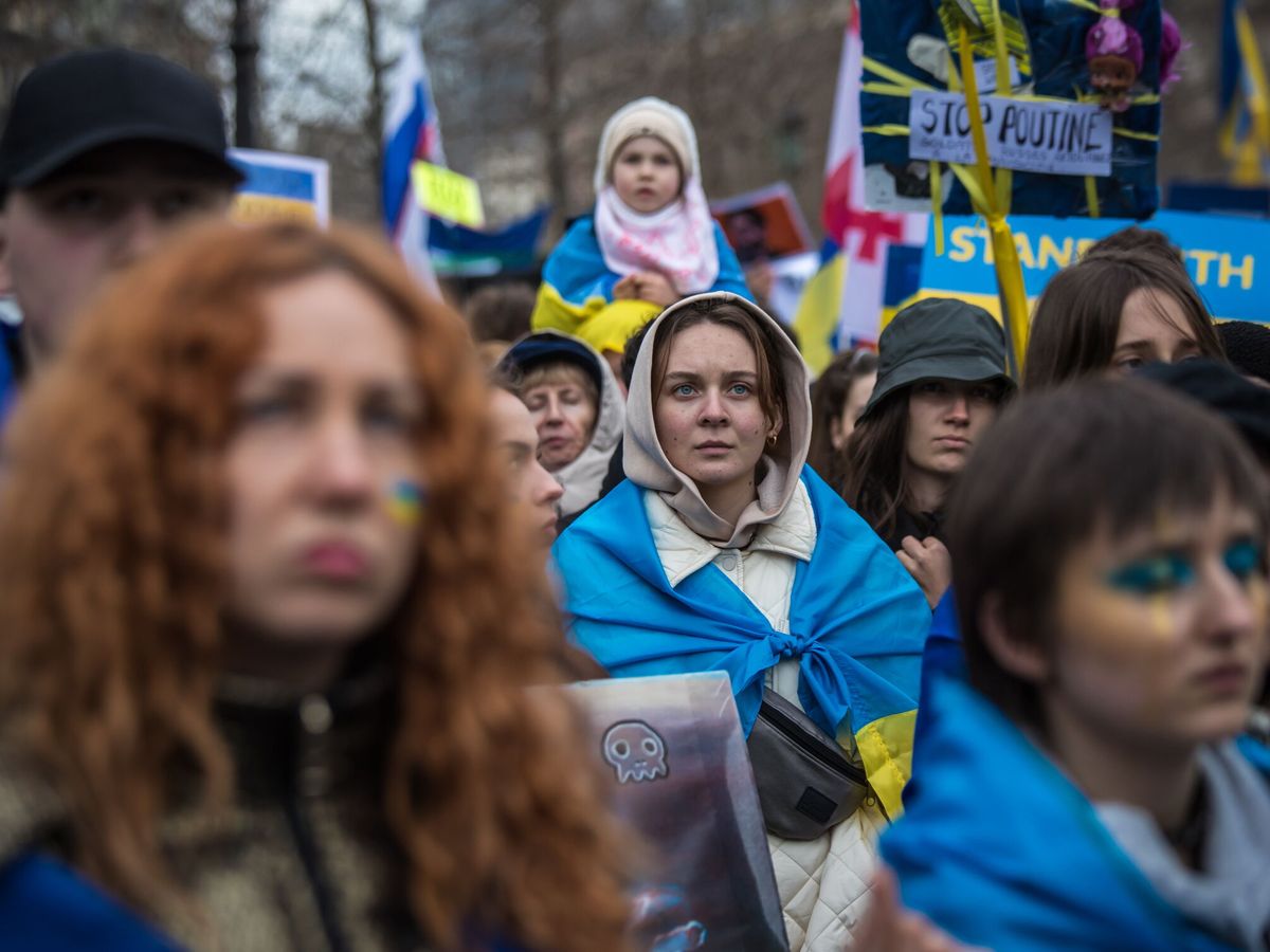 Foto: Protesta por la paz en Ucrania. (EFE/Christophe Petit)