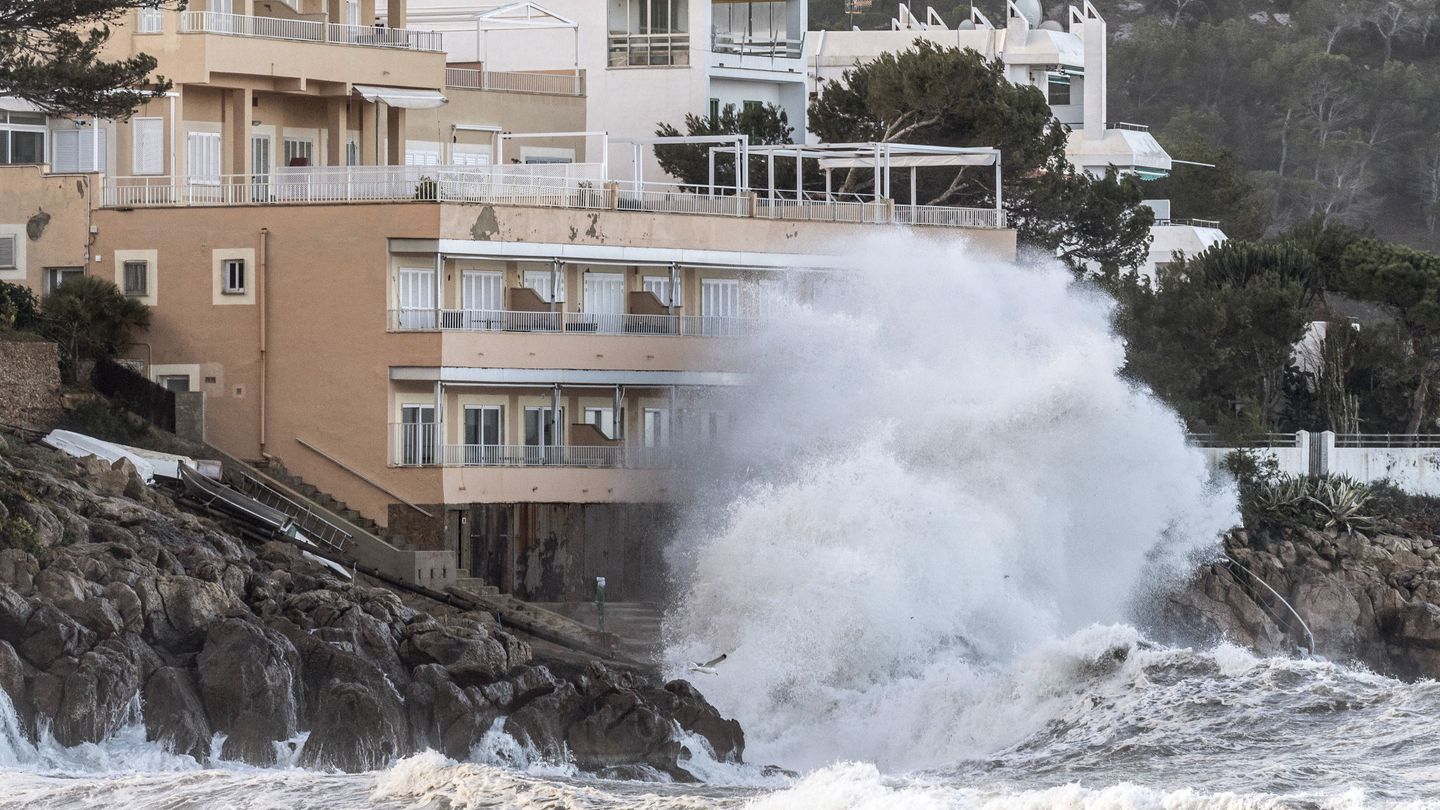 Los temporales marítimos están aumentando de intensidad en Baleares (EFE)