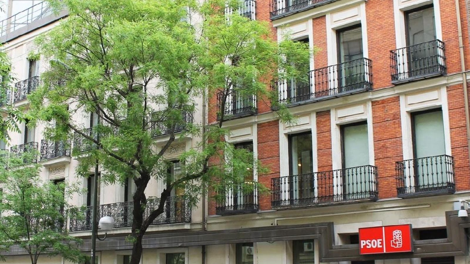 Foto: La sede federal del PSOE, en el número 70 de la madrileña calle de Ferraz. (Google)