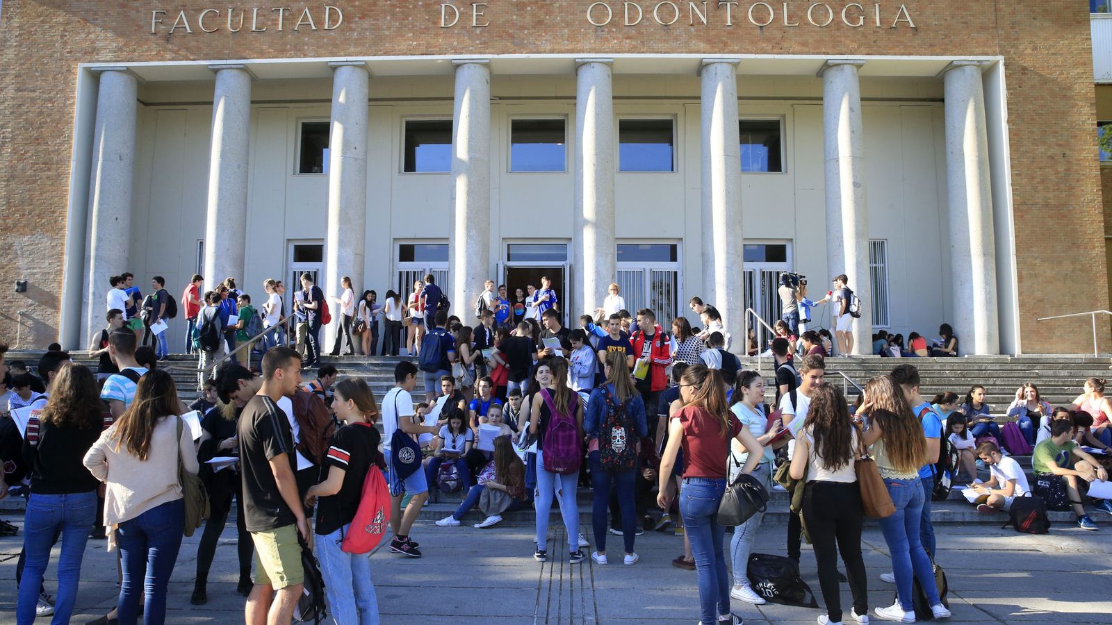 Foto: Facultad de Odontología, en la Ciudad Universitaria de Madrid. (EFE)